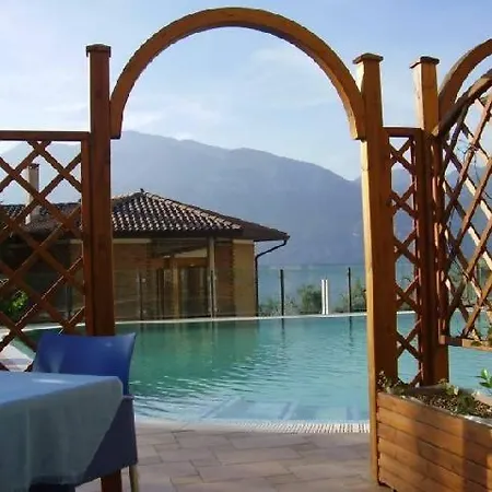 Rosmari Studio 01 * Castelletto di Brenzone